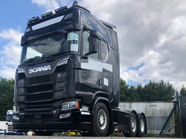 LED light plate on Scania Next Gen with LAZER Triple LED bar