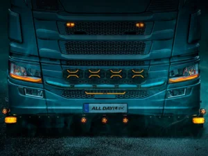 Scania Next Gen Truck mit LED Lampe ab Strands - LED Lampe mit dunklem Glas - EAN: 7350133810308