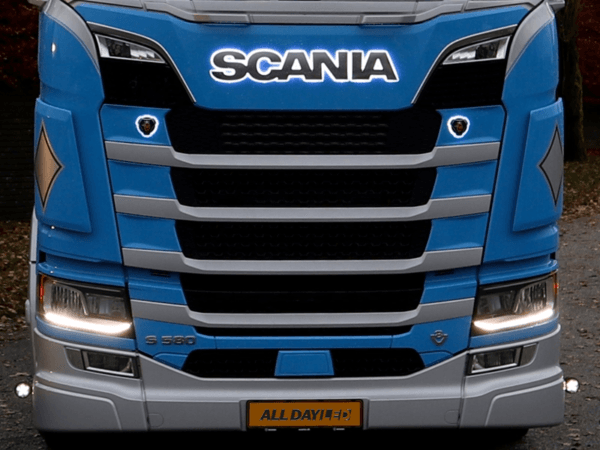 MTRS Scania Next Gen LED dagrijverlichting WARM WIT - geschikt voor Scania vrachtwagen met LED pakket - Matronics nummer 240842 - EAN: 6090433844863