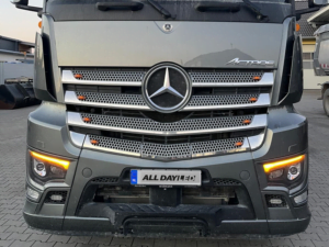 Mercedes Arocs LED daytime running light ORANGE - suitable for xenon headlight - from year of construction 2022 - EAN: